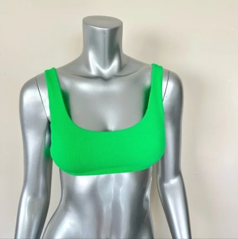 Ladies swimming bikini top